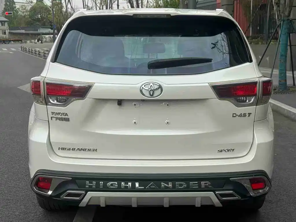 Toyota Highlander 2016 — фото 13