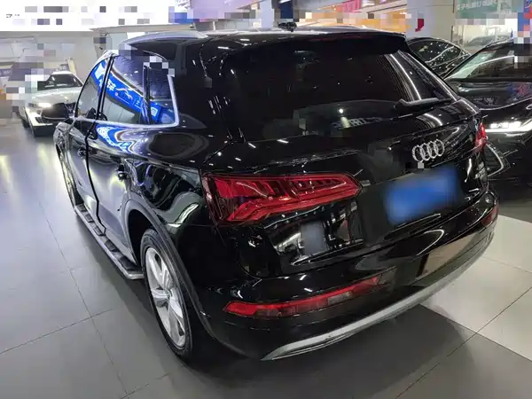 Audi Q5L 2021