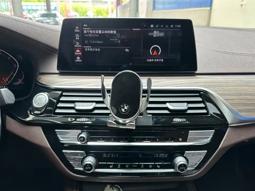 BMW 5 Series 2020 — фото 14