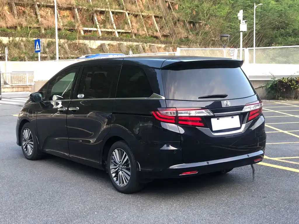 Honda Odyssey 2019 — фото 4