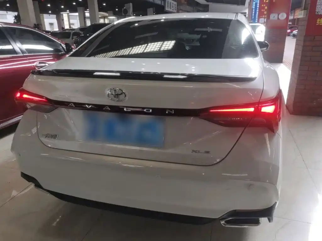 Toyota Avalon 2019