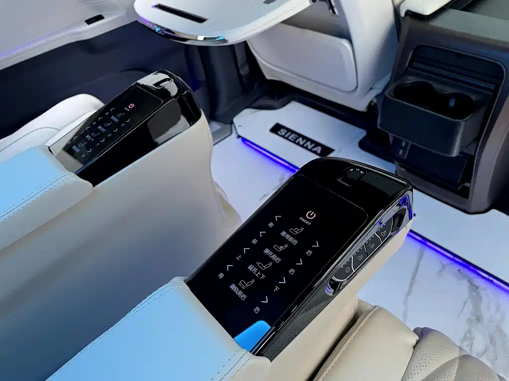 Toyota Sienna 2025 — фото 16