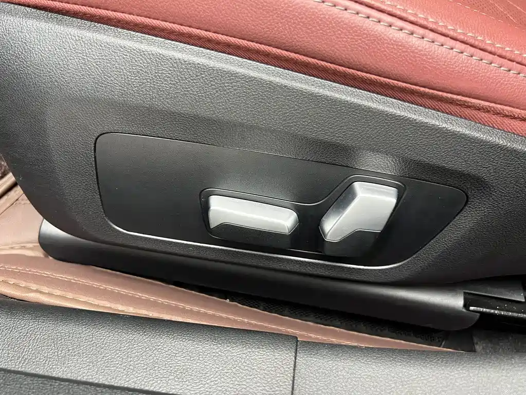 BMW 3 Series 2023 — фото 9