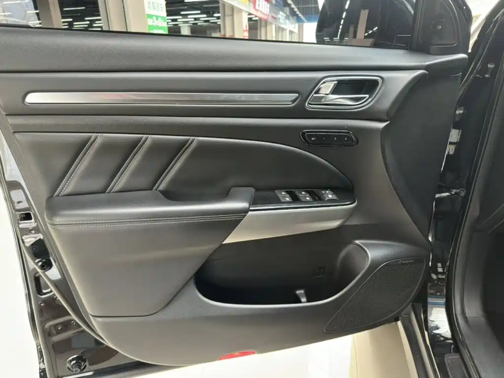 GAC Trumpchi GS8 2021 — фото 11