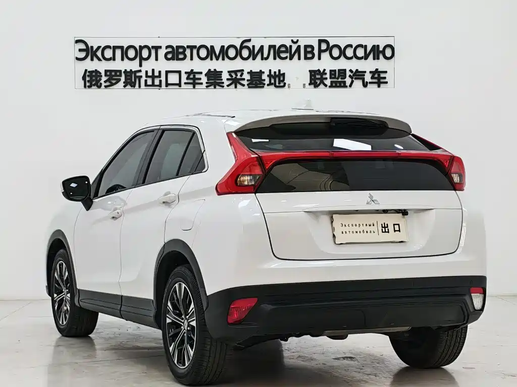 Mitsubishi Eclipse Cross 2023 — фото 4