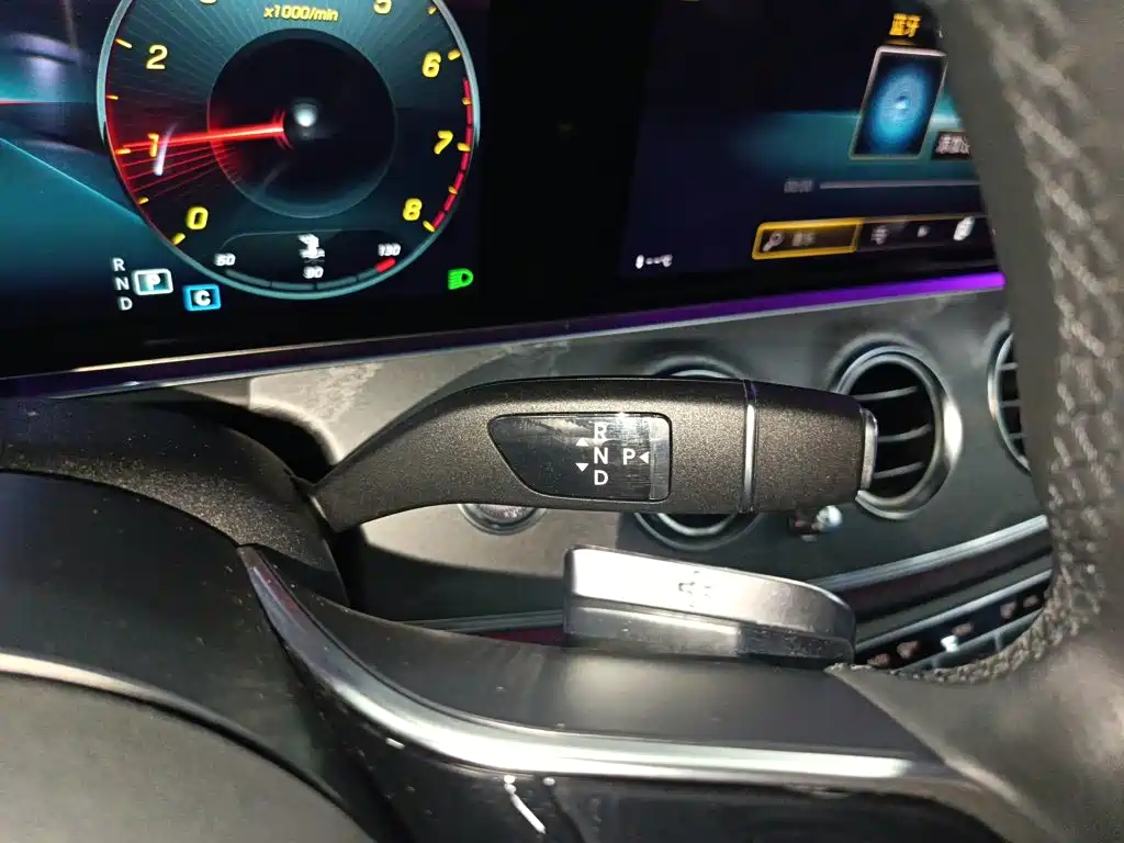 Mercedes-Benz E-Class 2020 — фото 10