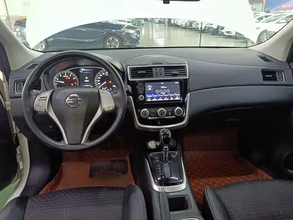 Nissan Tiida 2018