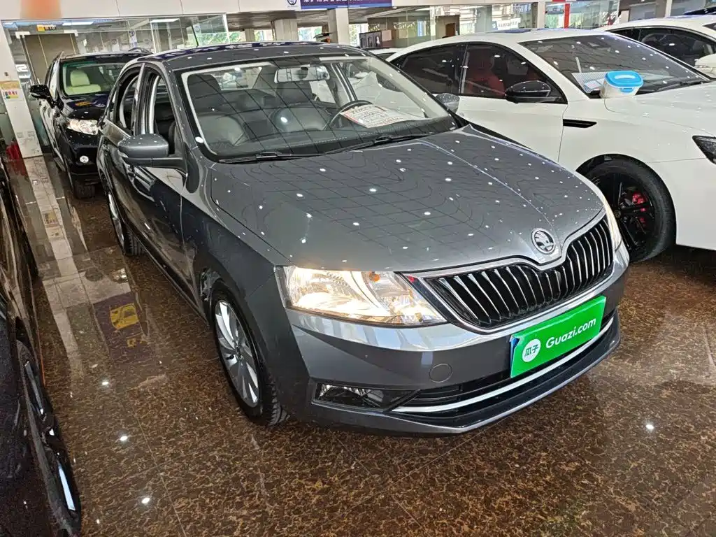Skoda Rapid 2018 — фото 22