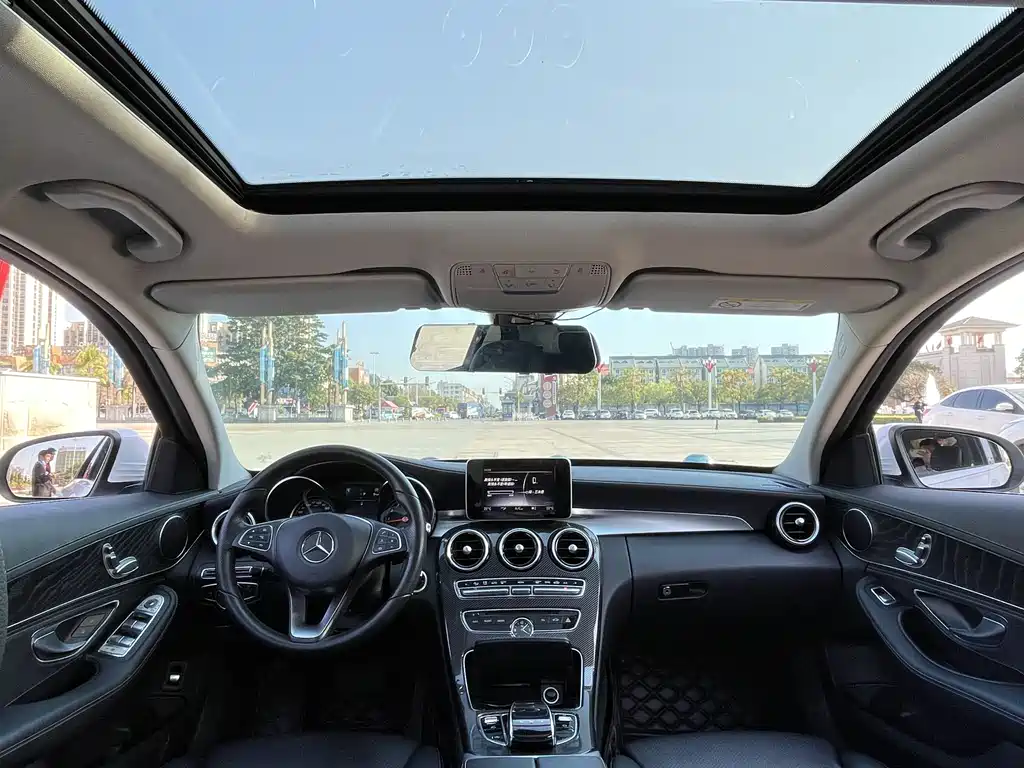 Mercedes-Benz C-Class 2018 — фото 14