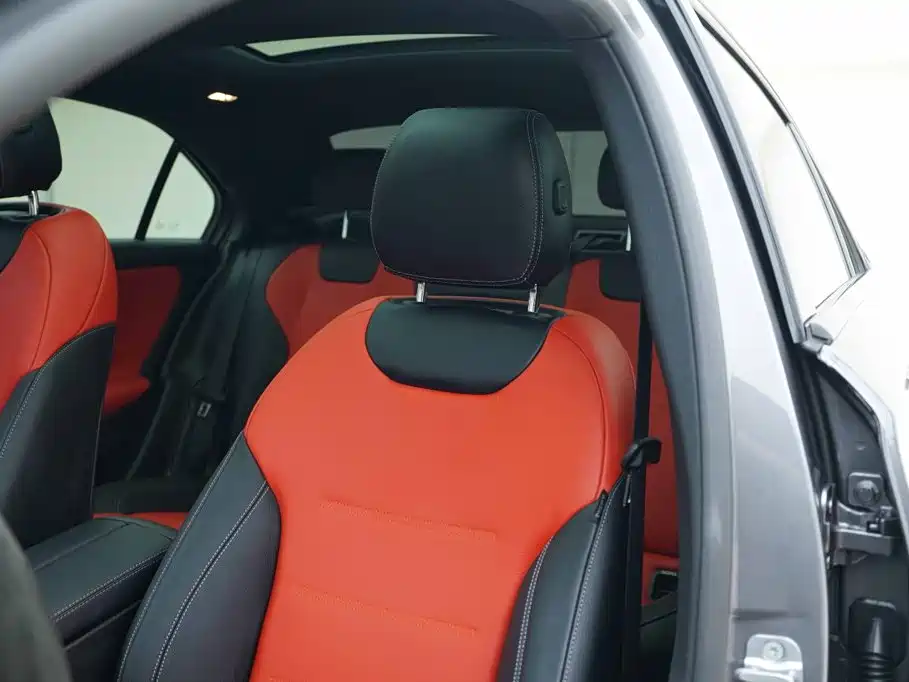 Mercedes-Benz A-Class AMG 2024 — фото 13