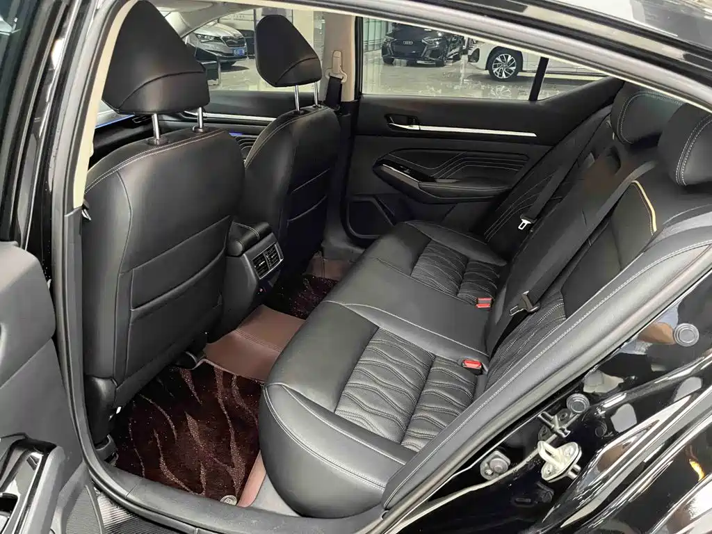 Nissan Teana 2023 — фото 13