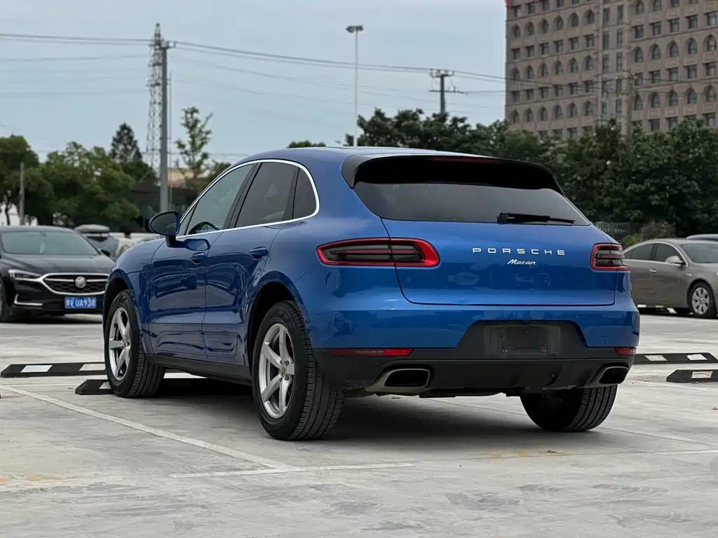 Porsche Macan 2017 — фото 21