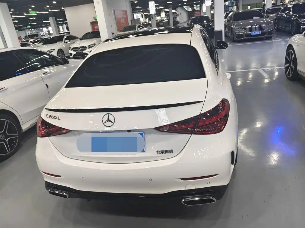 Mercedes-Benz C-Class 2023 — фото 24