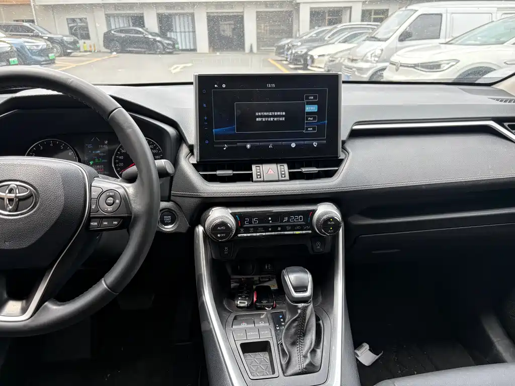 Toyota Wildlander 2023 — фото 11
