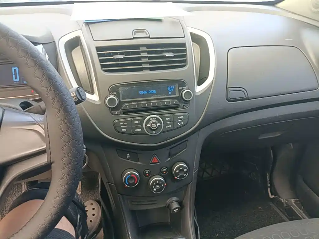 Chevrolet Trax 2015 — фото 13