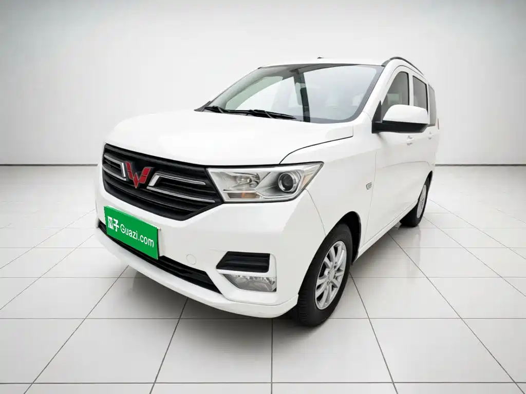 Wuling Hongguang 2020 — фото 1