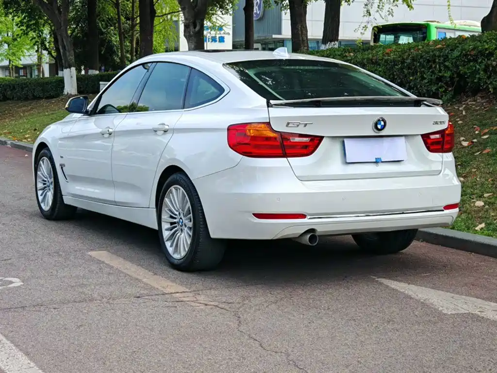 BMW 3 Series GT 2016 — фото 20