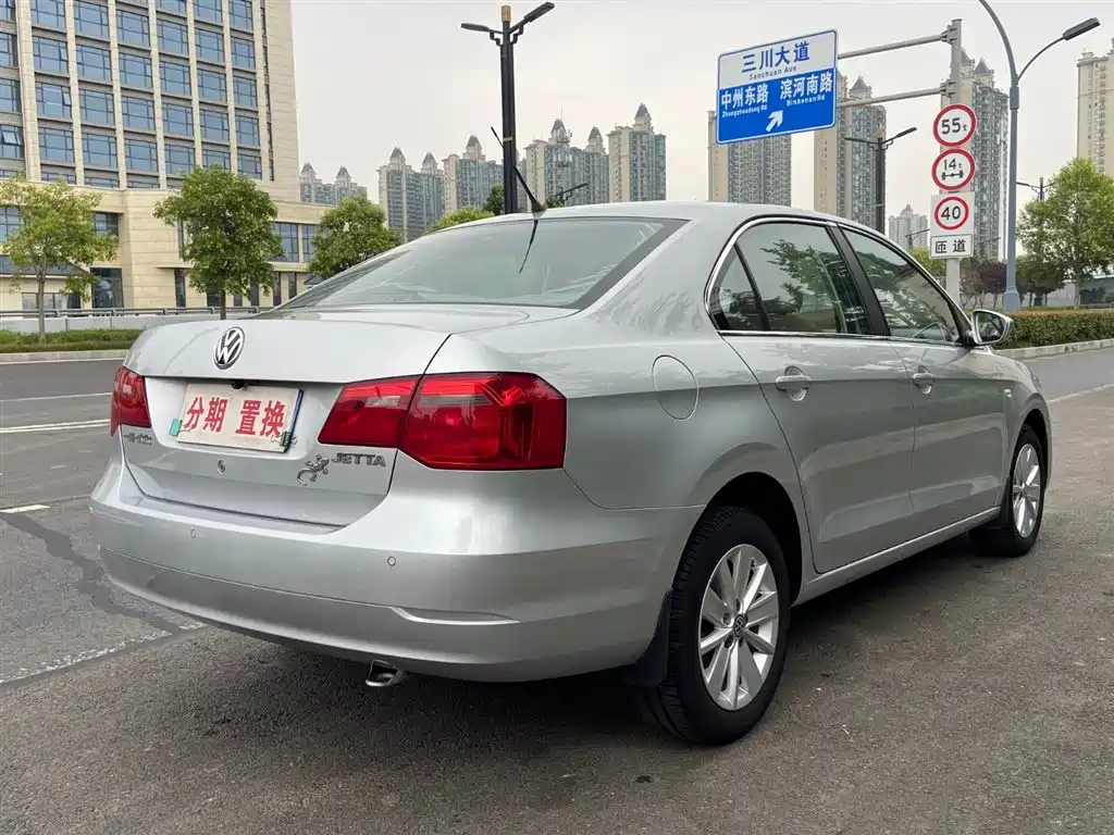 Volkswagen Jetta 2015 — фото 12