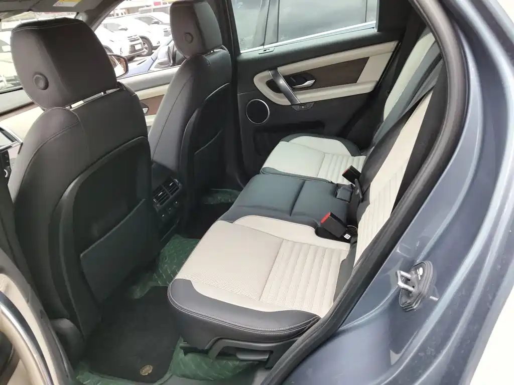 Land Rover Discovery Sport 2021 — фото 13