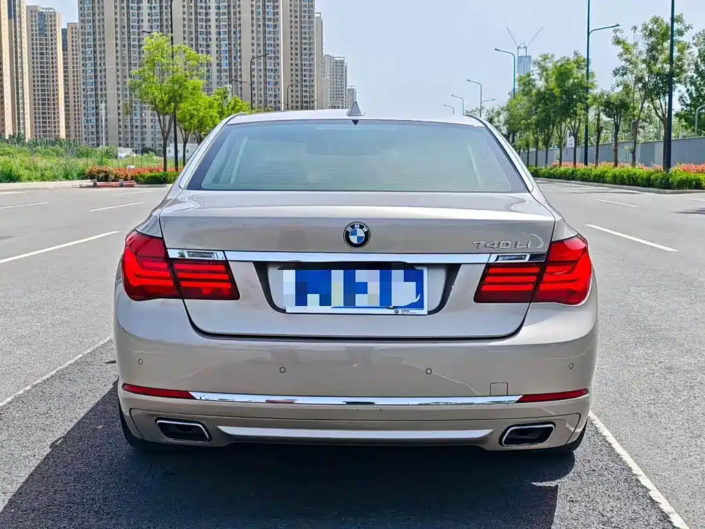 BMW 7 Series 2015 — фото 8