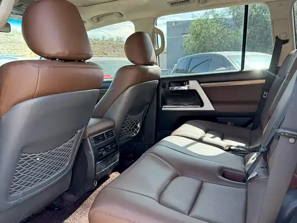 Toyota Land Cruiser 2014