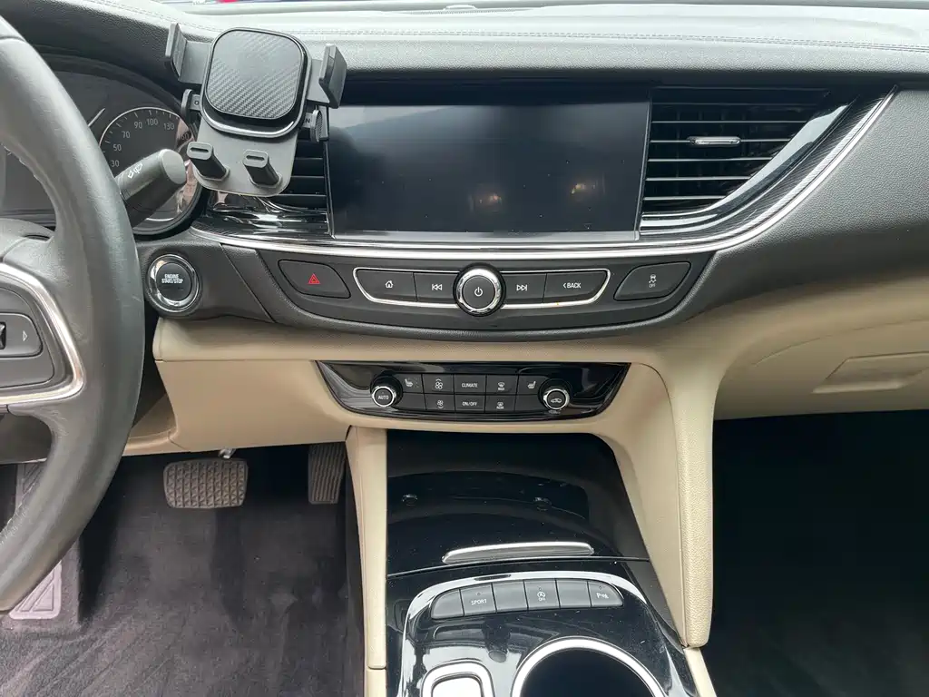 Buick Regal 2021 — фото 10