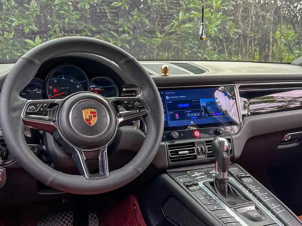 Porsche Macan 2015 — фото 10