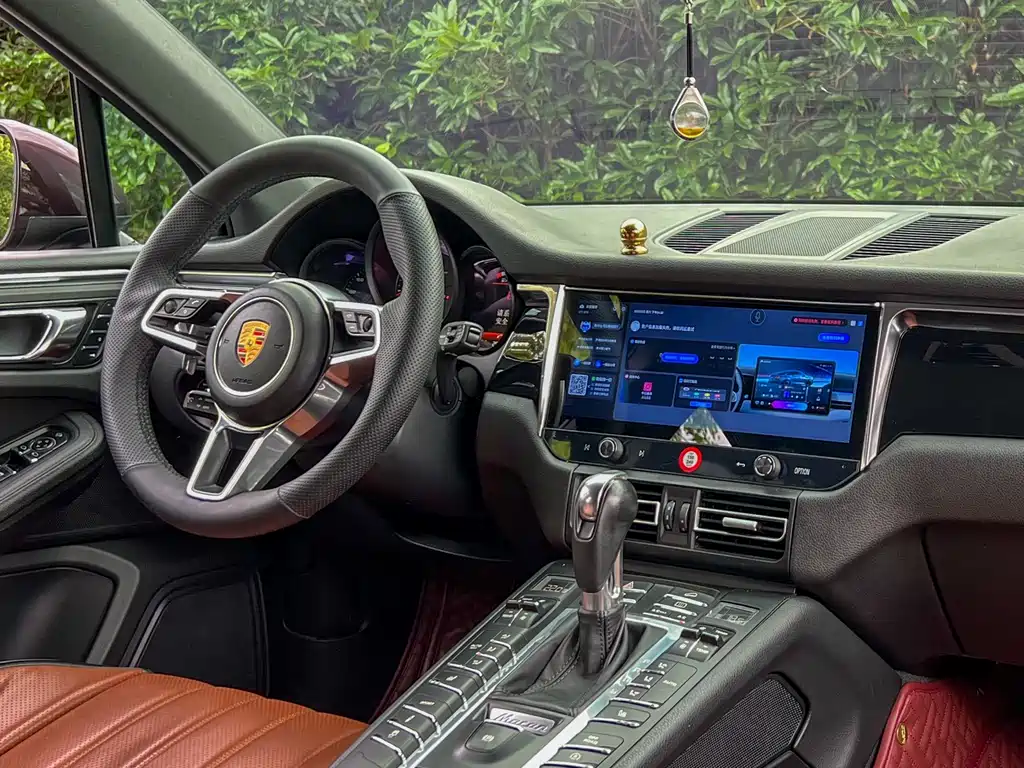 Porsche Macan 2015 — фото 11
