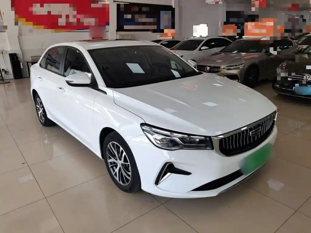 Geely Emgrand 2022