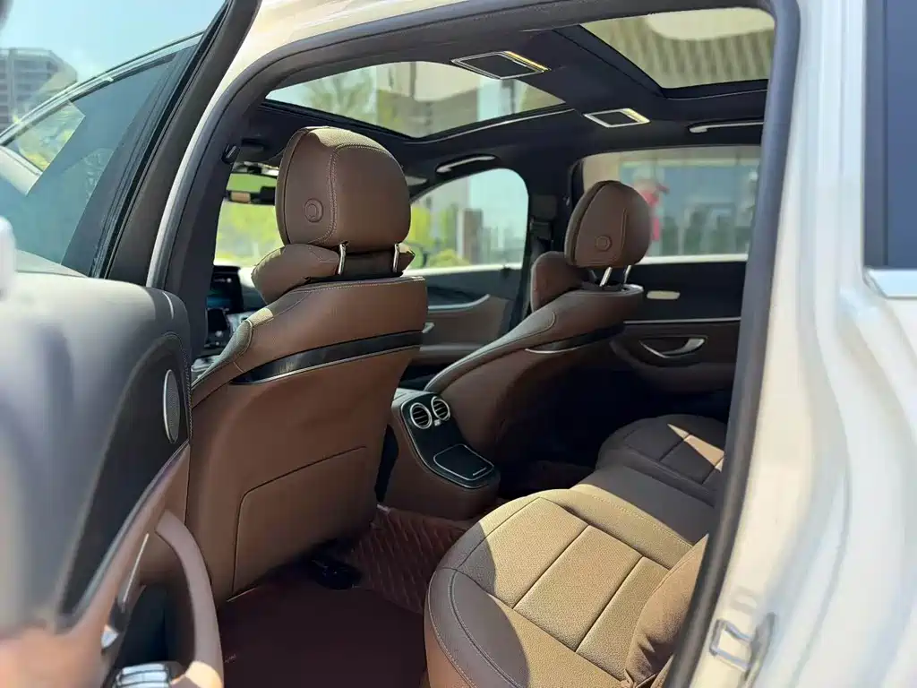 Mercedes-Benz E-Class 2023