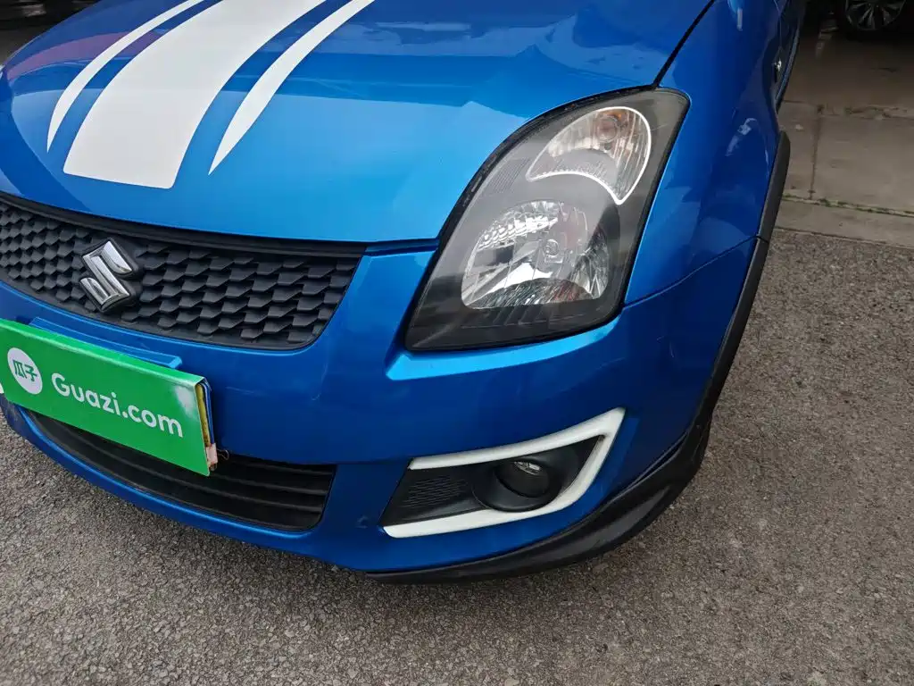 Suzuki Swift 2015 — фото 24