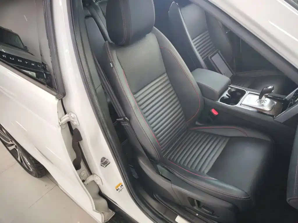 Land Rover Discovery Sport 2022 — фото 25