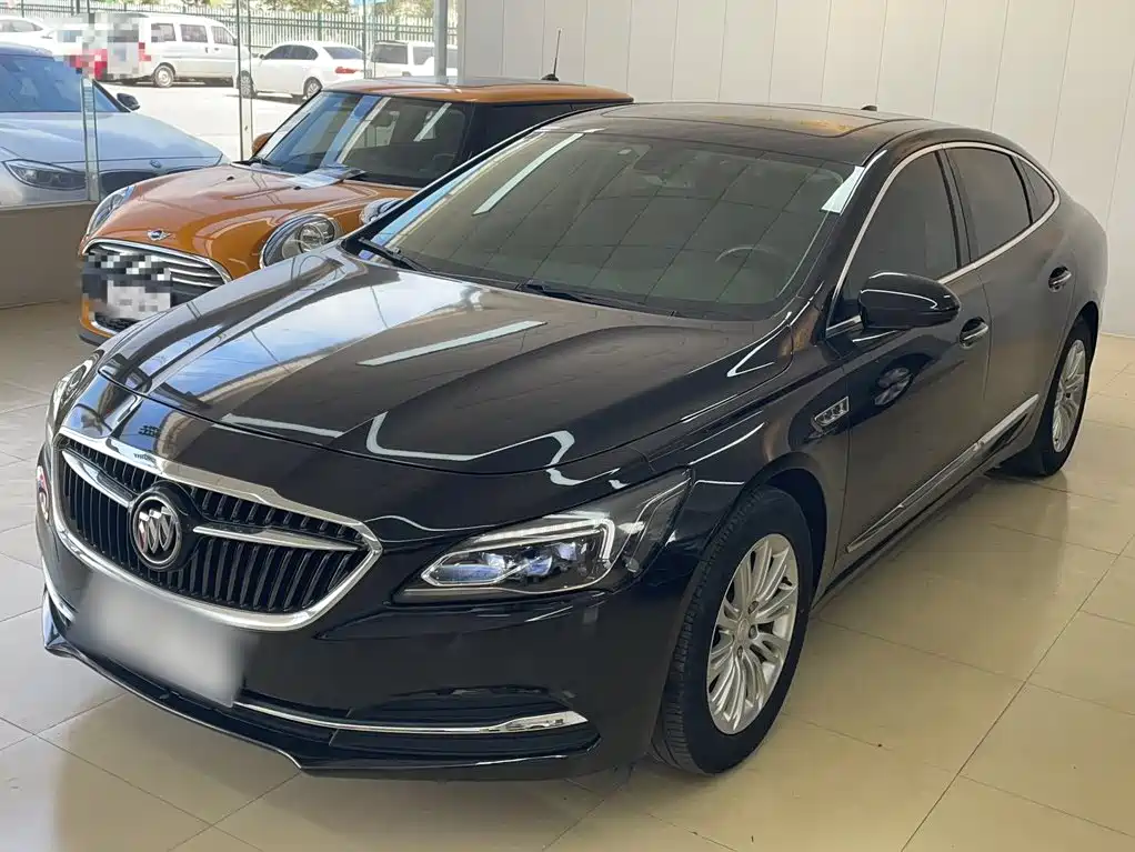 Buick LaCrosse 2019 — фото 1