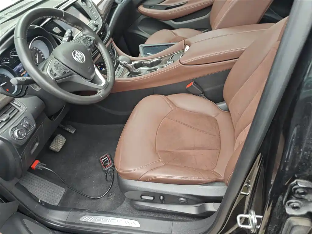 Buick Envision Plus 2017 — фото 11