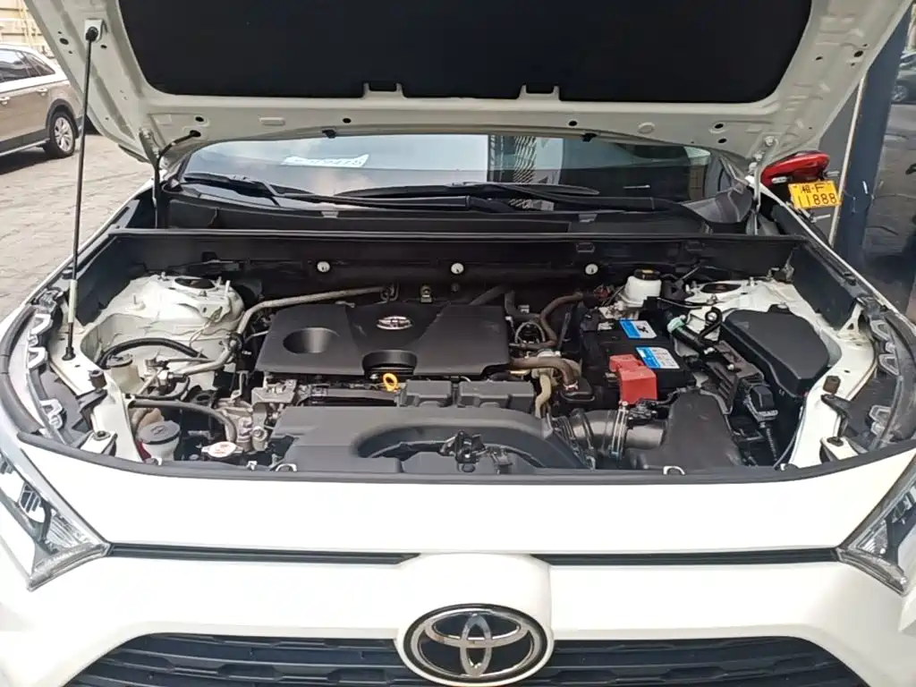 Toyota RAV4 2020 — фото 20