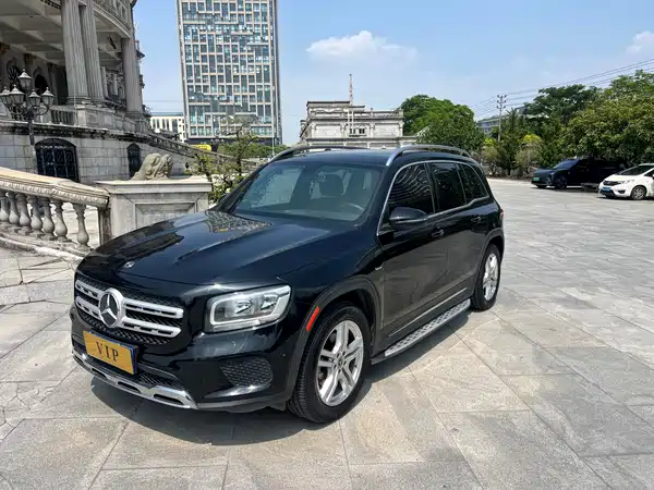 Mercedes-Benz GLB 2021