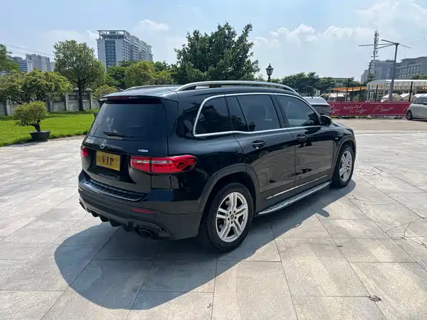 Mercedes-Benz GLB 2021