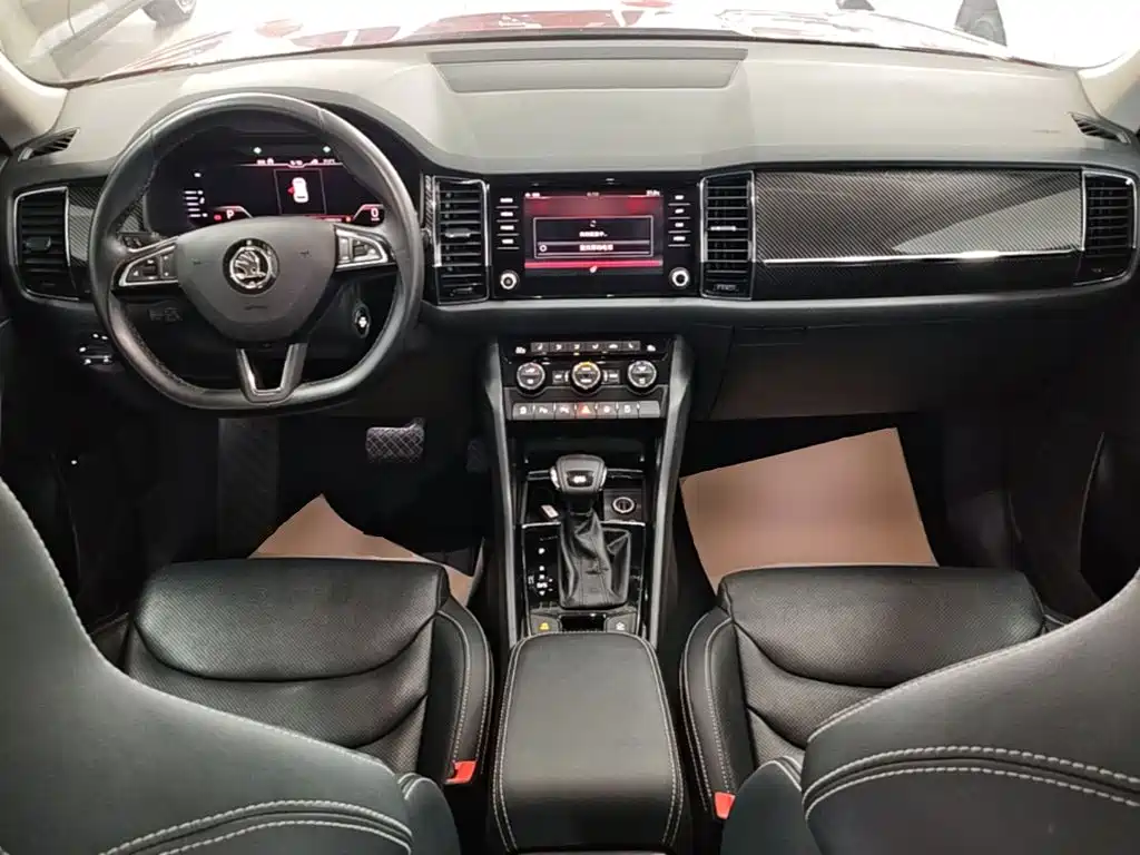 Skoda Kodiak GT 2019 — фото 10