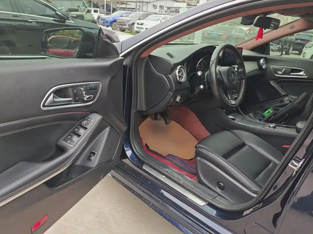 Mercedes-Benz CLA 2018 — фото 16
