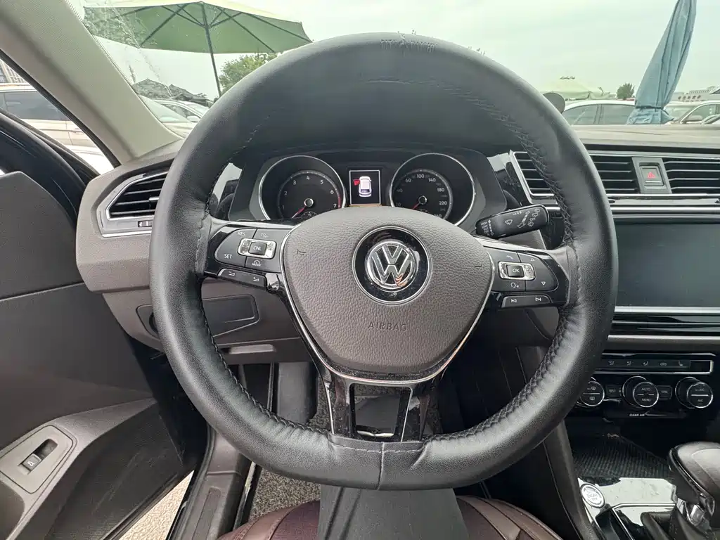 Volkswagen Tiguan L 2019