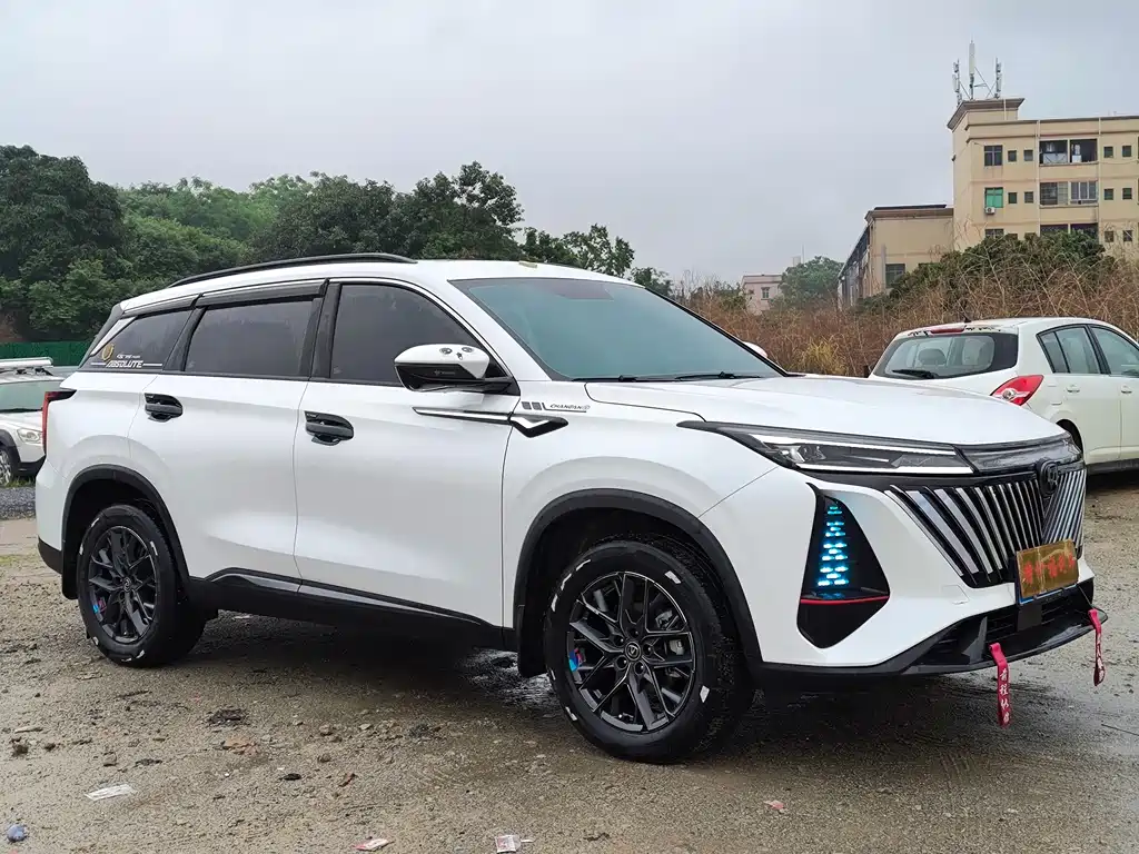 Changan CS75 PLUS 2022 — фото 3