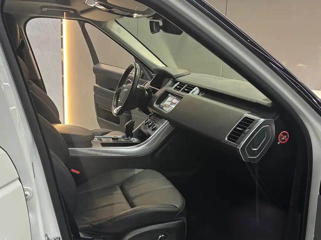Land Rover Sport 2018 — фото 13