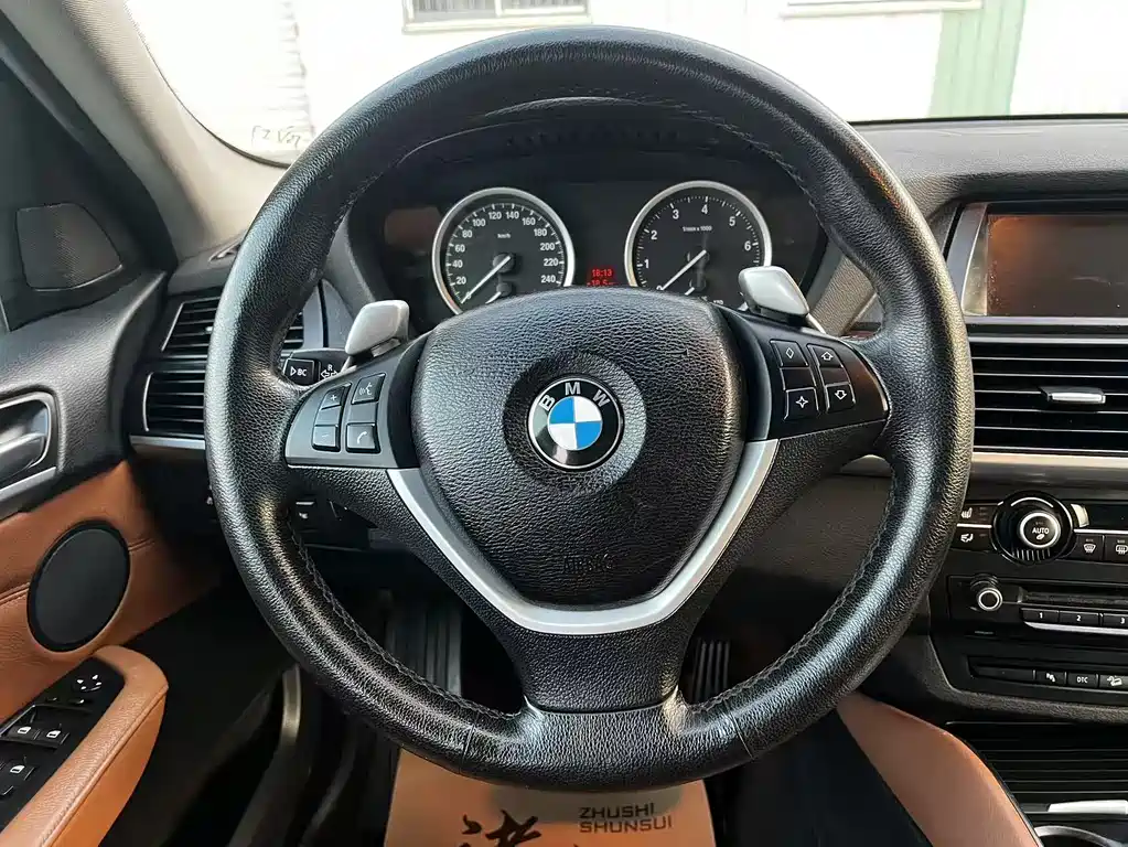 BMW X6 2010 — фото 10