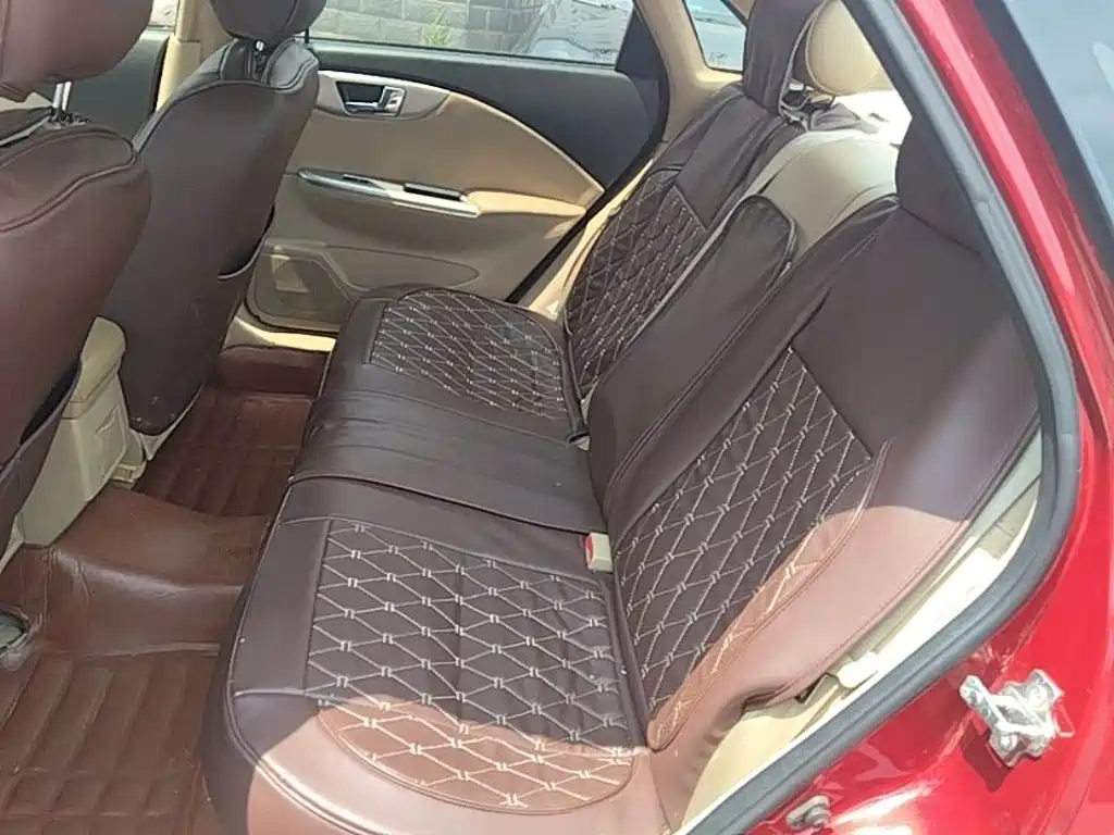 Buick Excelle 2015 — фото 17
