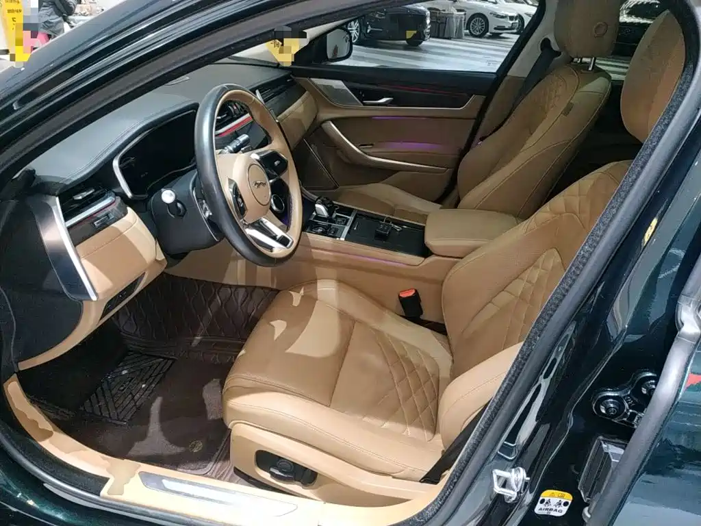 Jaguar XFL 2022 — фото 15
