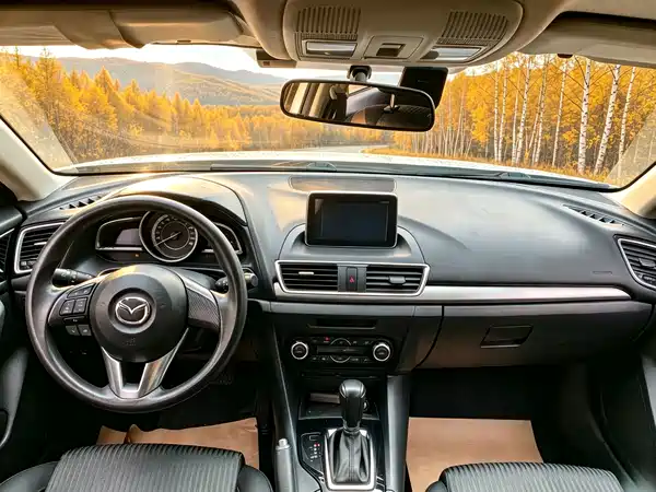 Mazda 3 Axela 2016