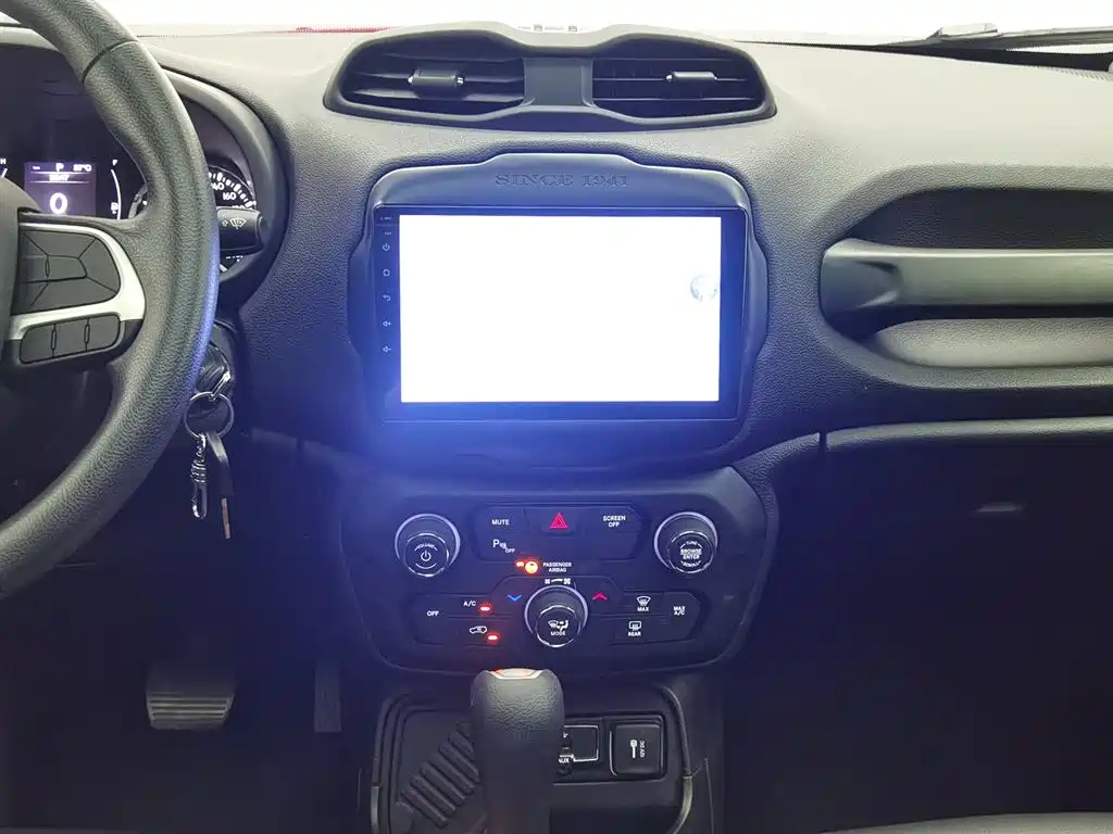 Jeep Renegade 2021 — фото 12