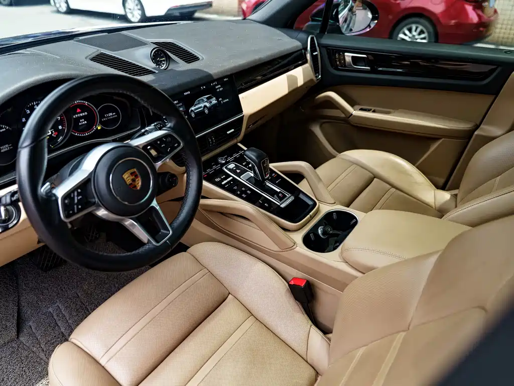 Porsche Cayenne Hybrid 2020 — фото 9