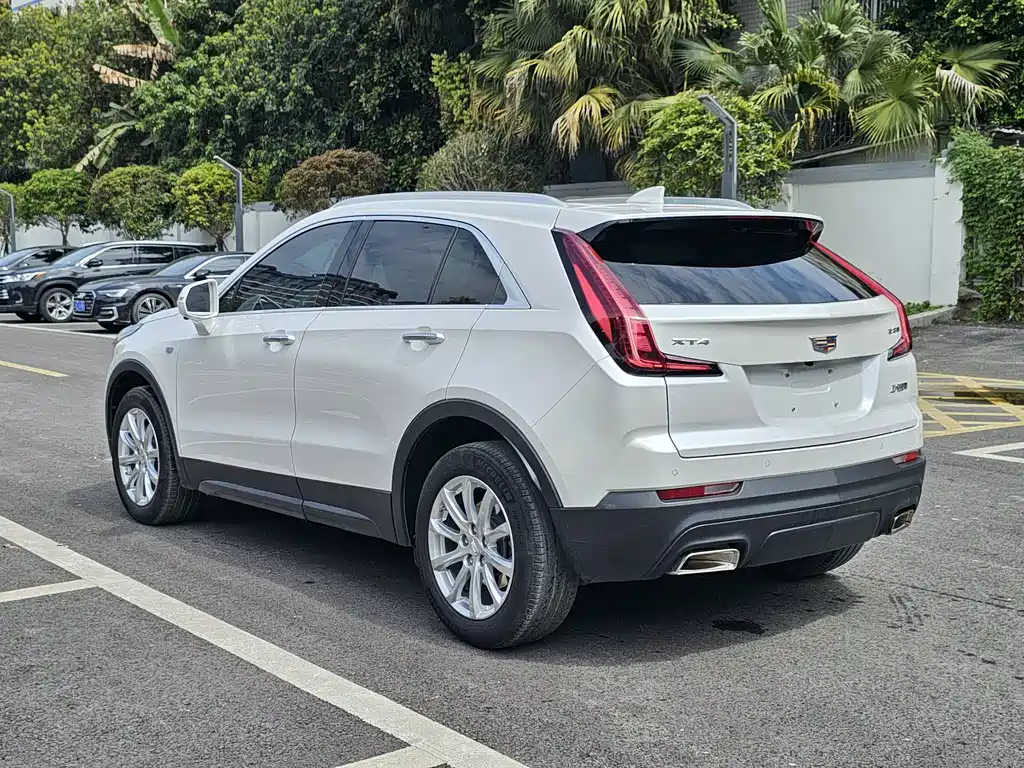 Cadillac XT4 2019 — фото 4