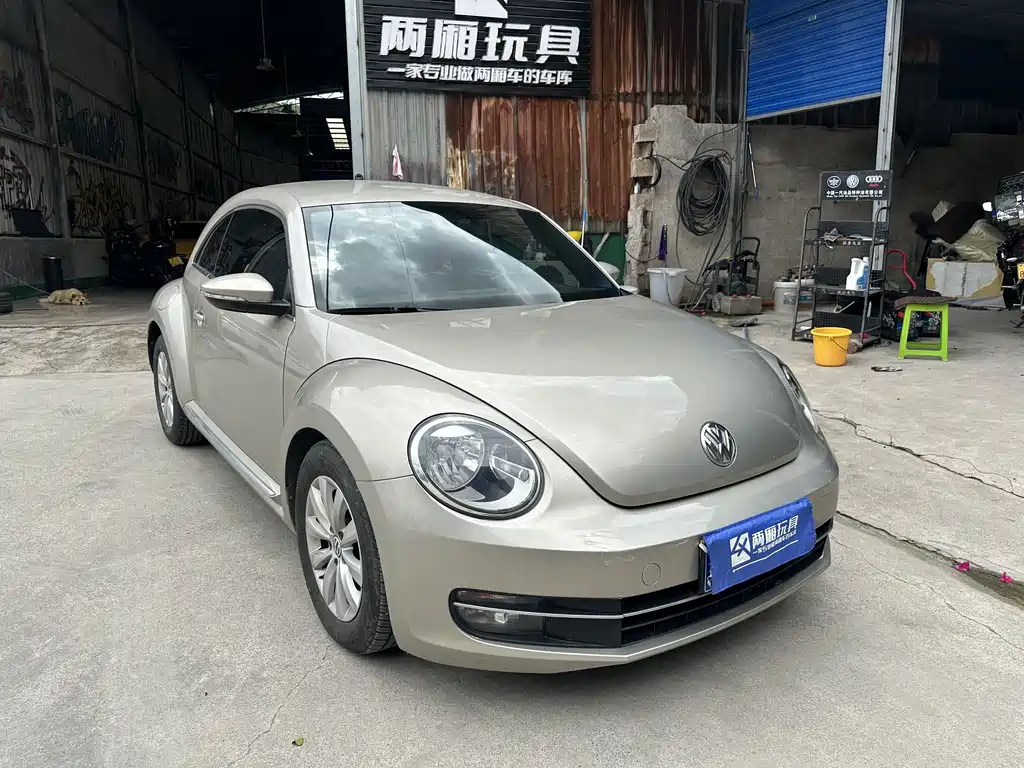 Volkswagen Beetle 2014